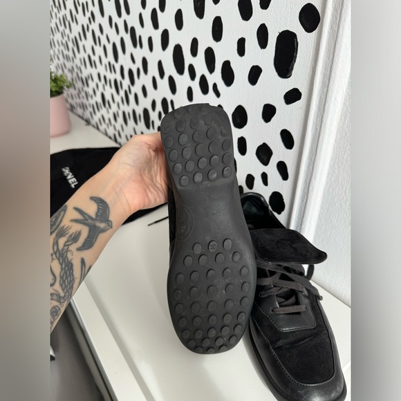 CHANEL Women's Black Leather Suede Long Tongue Sneakers - Picture 9 of 12